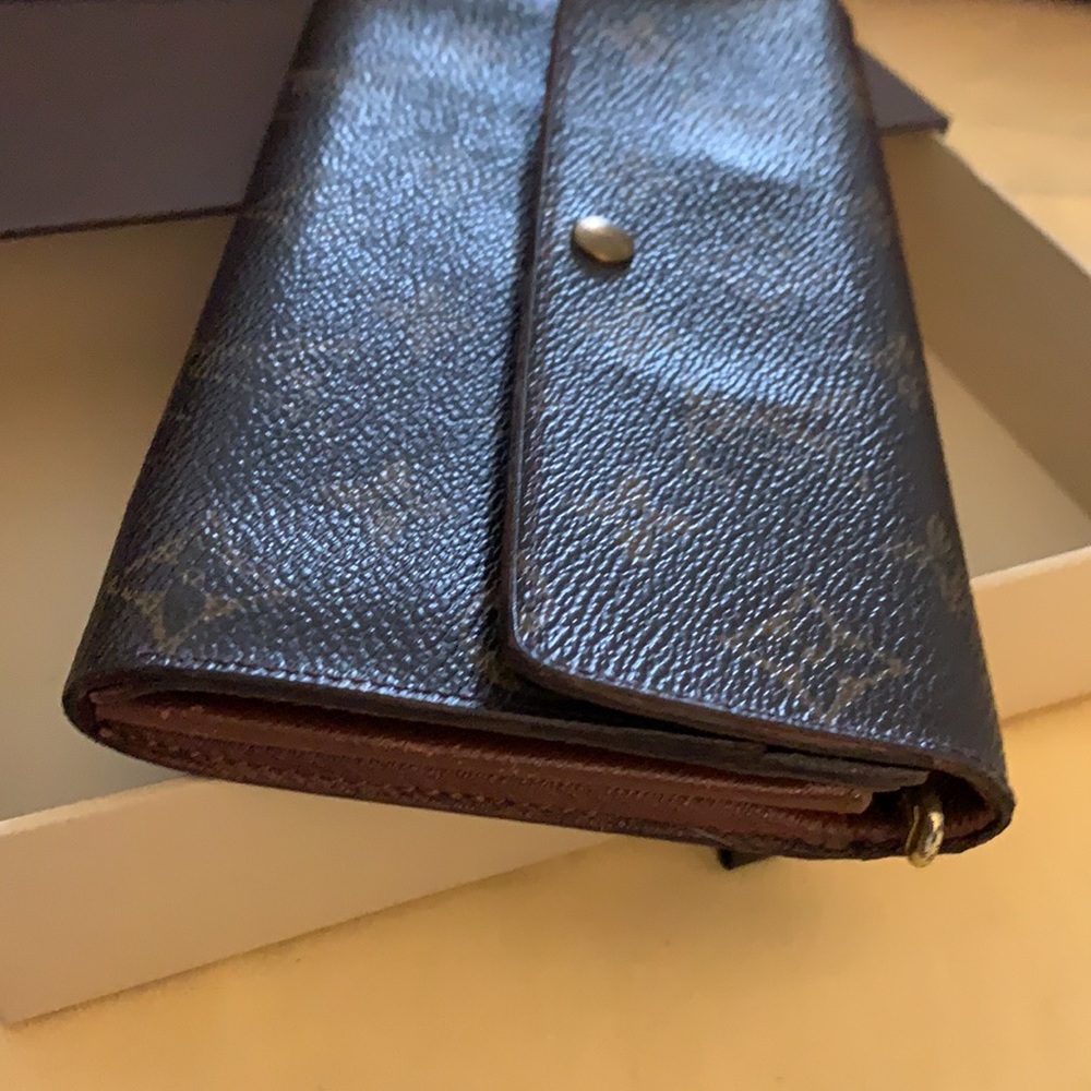 Authentic Louis Vuitton Long Monogram Wallet - image 5